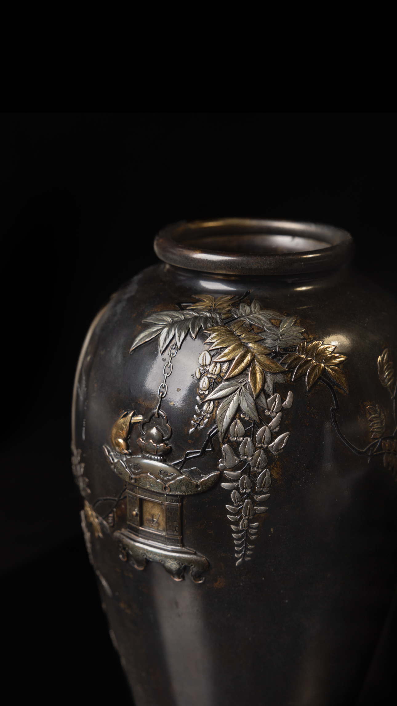 ◇◇名金工師【瑞正】造//金銀象嵌盛上花鳥紋鳩摘蓋蝋型鋳銅香炉//在銘 