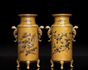 明治 角羽製銅金銀象嵌花鳥紋鳳耳花瓶 一對